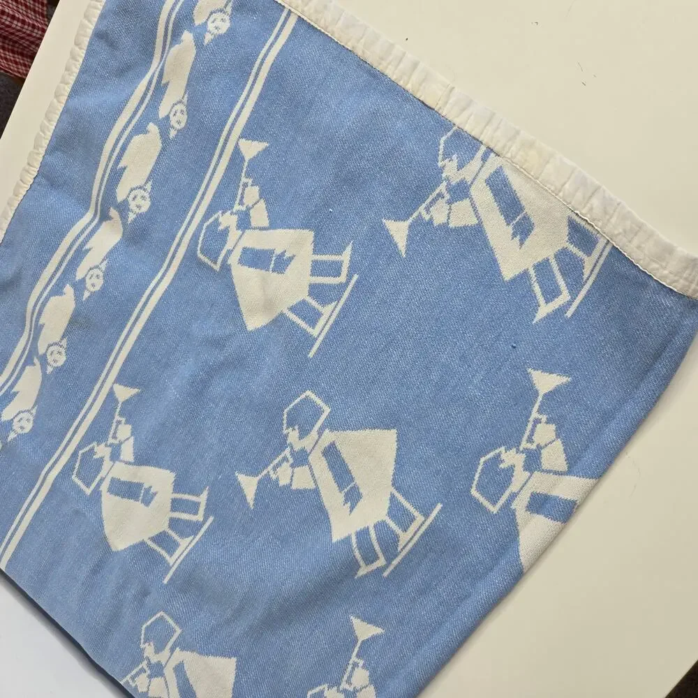 Vintage Baby Blanket Crib Reversible Woven Sheep Border Horn Blowers 42